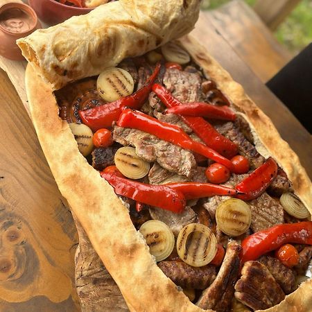 Pensiune Pastravarie La Pintea Haiducu Deseşti Extérieur photo
